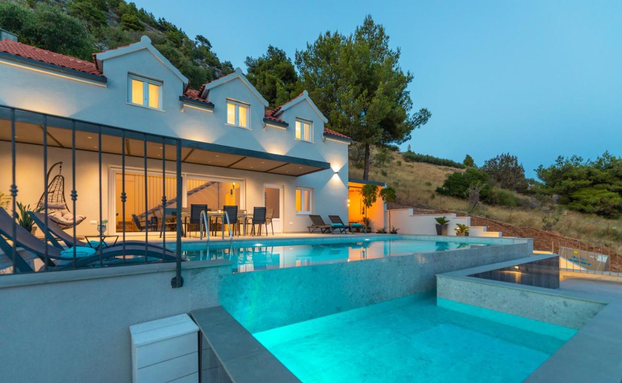 Villa Kruna With Breathtaking View มูร์วิซา ภายนอก รูปภาพ