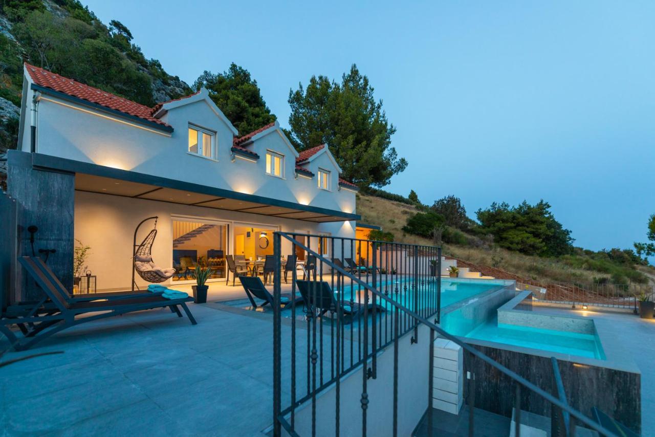 Villa Kruna With Breathtaking View มูร์วิซา ภายนอก รูปภาพ